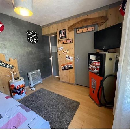 La Godille Guest House Andon Екстериор снимка